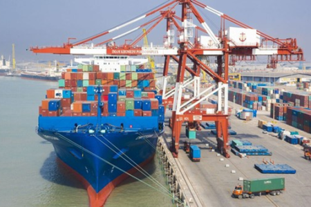 ۵۳ میلیون تن کالا و ۷۵۰ هزار TEU در سه‌ماهه نخست ۱۴۰۴